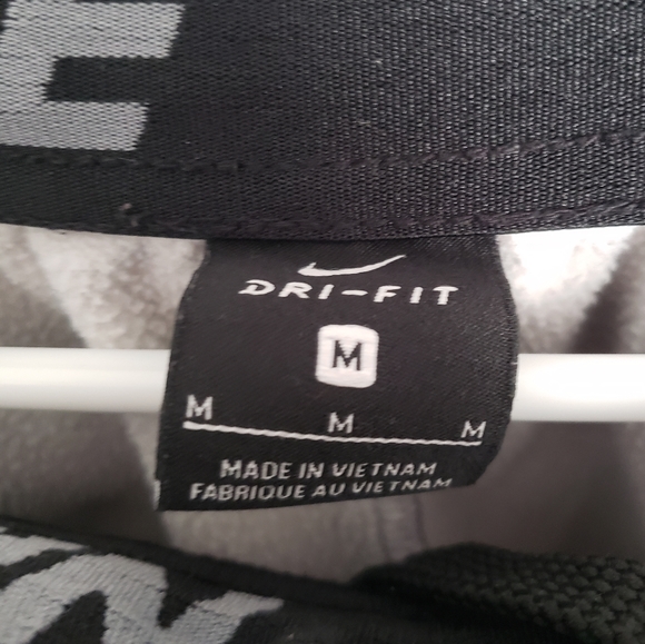 Gray Medium Nike joggers - Picture 3 of 3